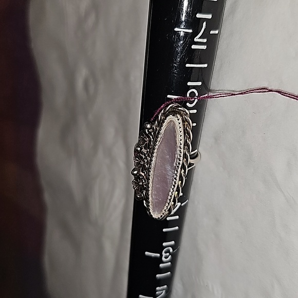 Vintage pink mother of pearl ring - Picture 3 of 8